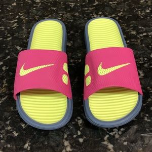 Nike slides
